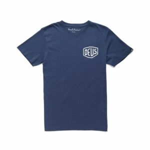 Shapers-Club- Un t-shirt avec un logo blanc dessus en bleu marine. -surfshop-surfboard