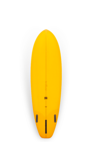 Shapers-Club- Une planche de surf UWL jaune - Seven Four 7'4x22x2 7/8 52L - Planche de surf Orange/Jaune sur fond noir. -surfshop-surfboard