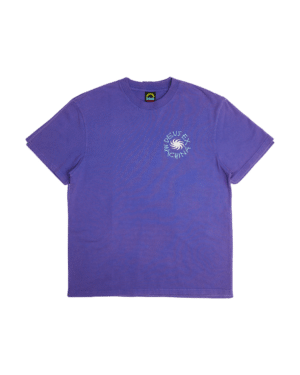 Shapers-Club- DEUS - Tee Shirt Violet tee-shirt de loisirs personnalisé avec un petit logo blanc sur la poitrine gauche. -surfshop-surfboard