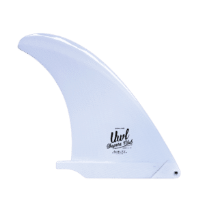 Shapers-Club- Un aileron blanc pour planche de surf avec un logo