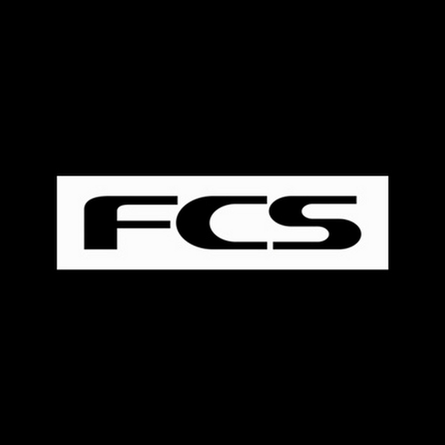 Shapers-Club- Logo de "fcs" en lettres blanches grasses centré dans un rectangle noir. -surfshop-surfboard